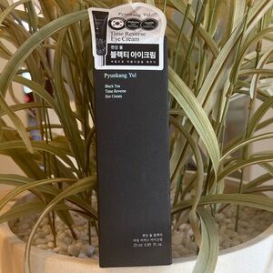 Black Tea Time Reverse Eye Cream - Black